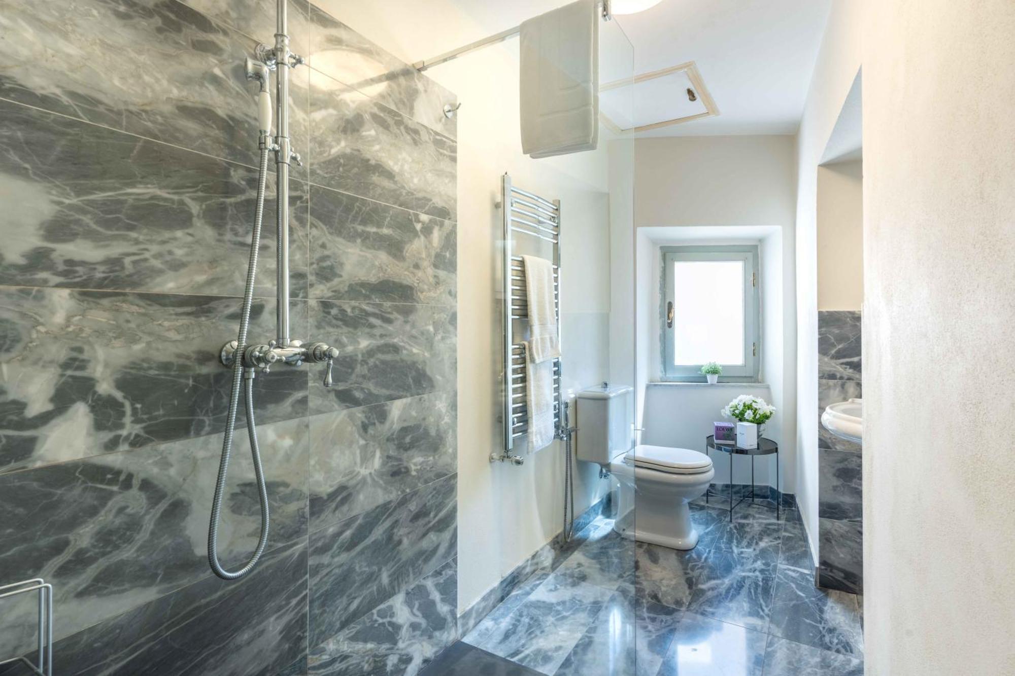 Luxury Apartment Angelio Барга Экстерьер фото